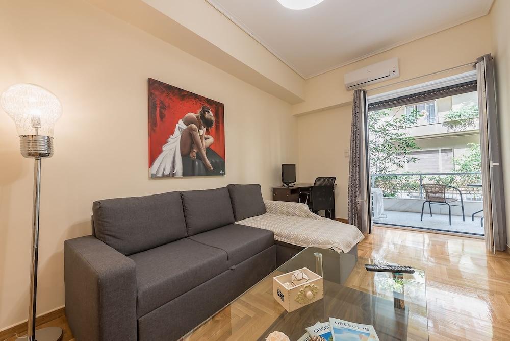 Elegant Home In Quiet Street By Cloudkeys Atene Esterno foto